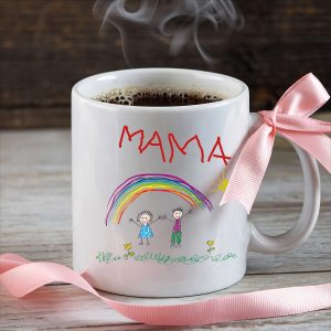 personalisierte Tasse mit Kinderzeichnung – klassisches Muttertagsgeschenk
